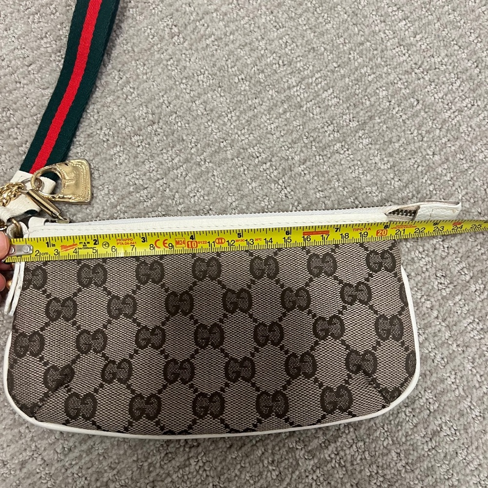Gucci GG canvas Wristlet/ Pouch - Picture 6 of 7